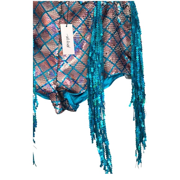 NWT Nasty Gal Premium Mermaid Embellished Sequin Cheeky Fringe Shorts Sz US 8 - Picture 5 of 8